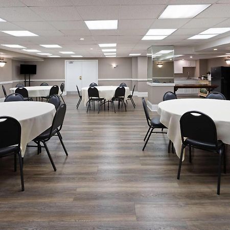 Howard Johnson Plaza By Wyndham Ocean City Oceanfront Экстерьер фото