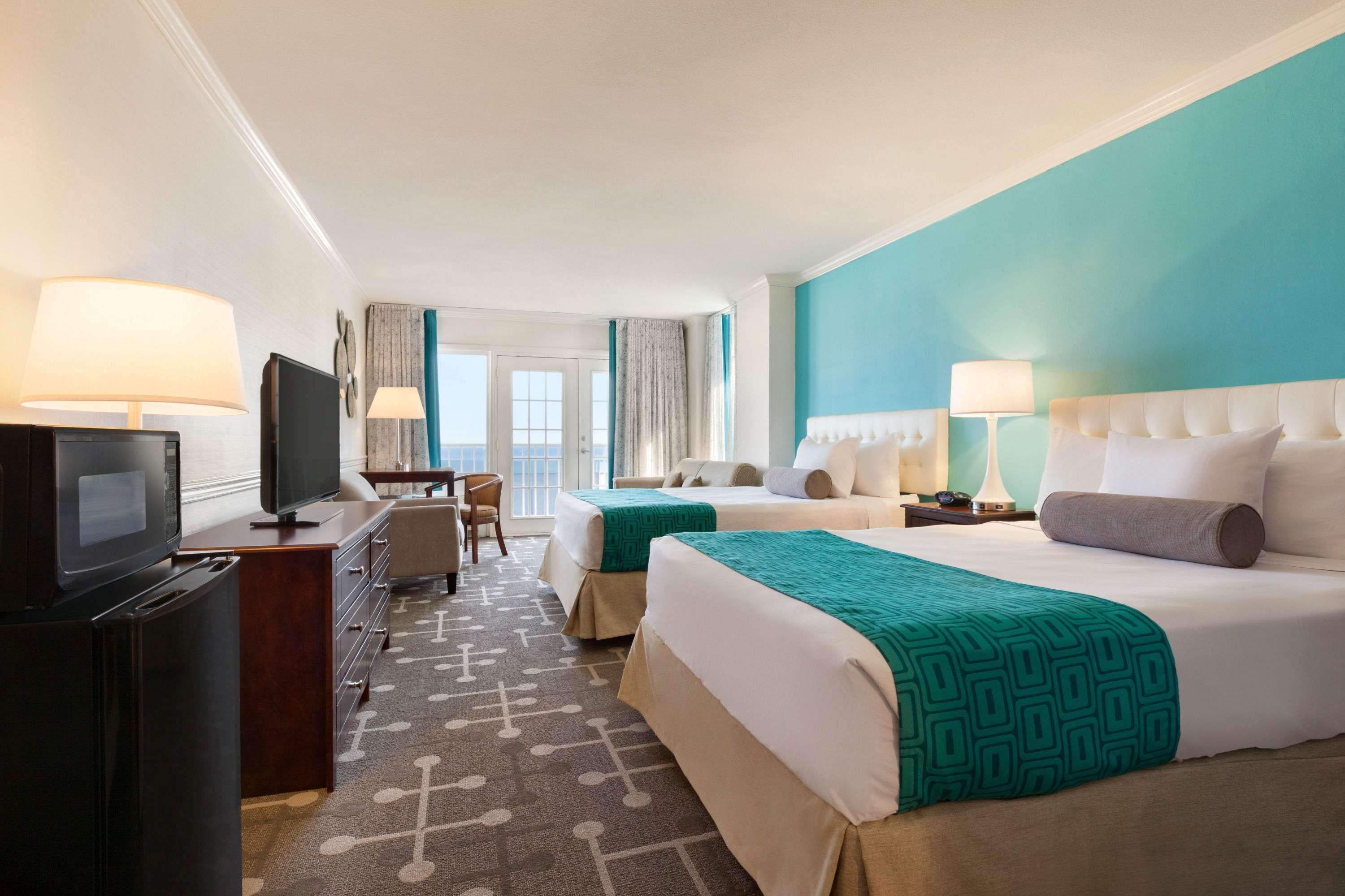 Howard Johnson Plaza By Wyndham Ocean City Oceanfront Экстерьер фото