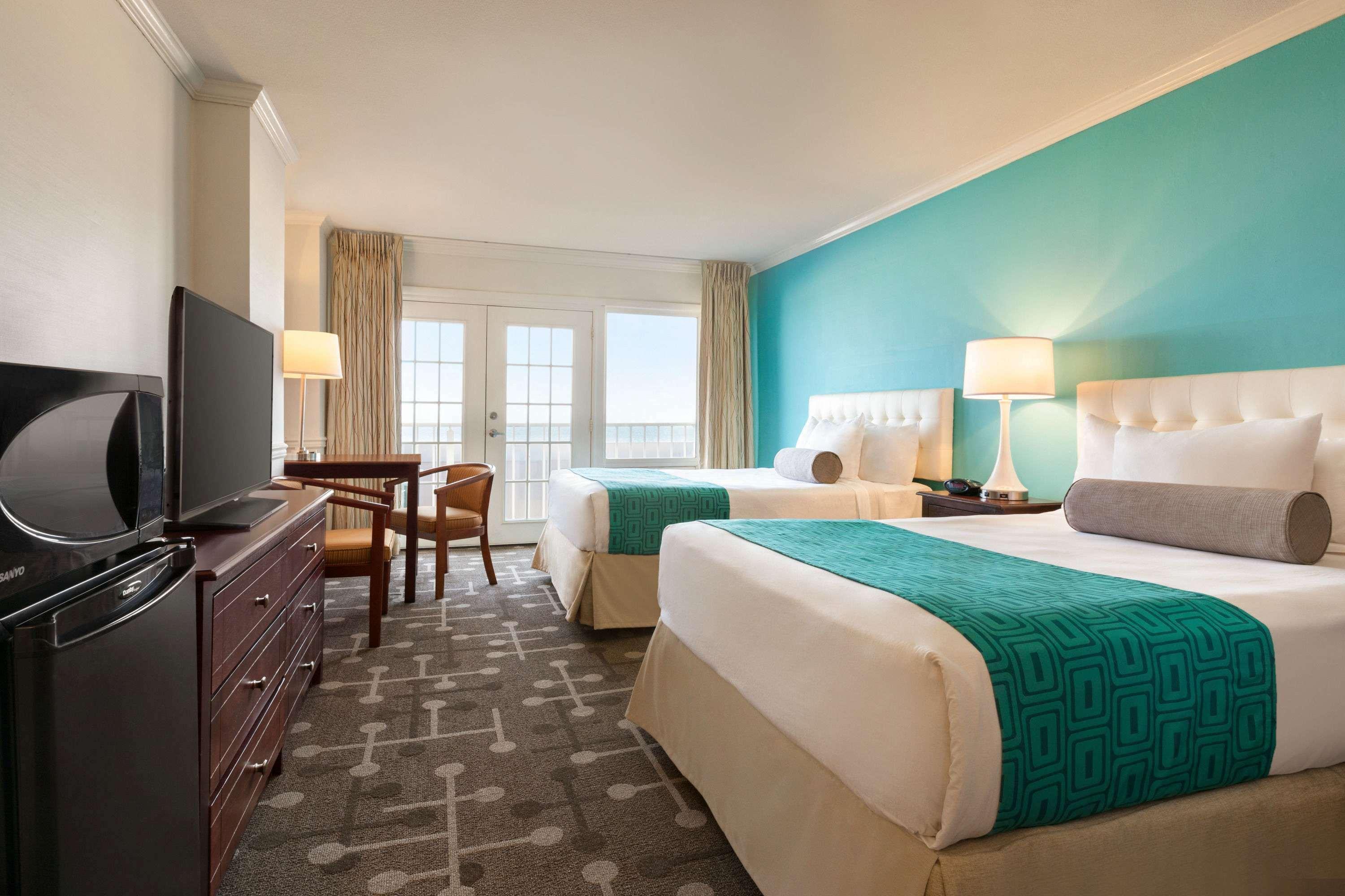 Howard Johnson Plaza By Wyndham Ocean City Oceanfront Экстерьер фото
