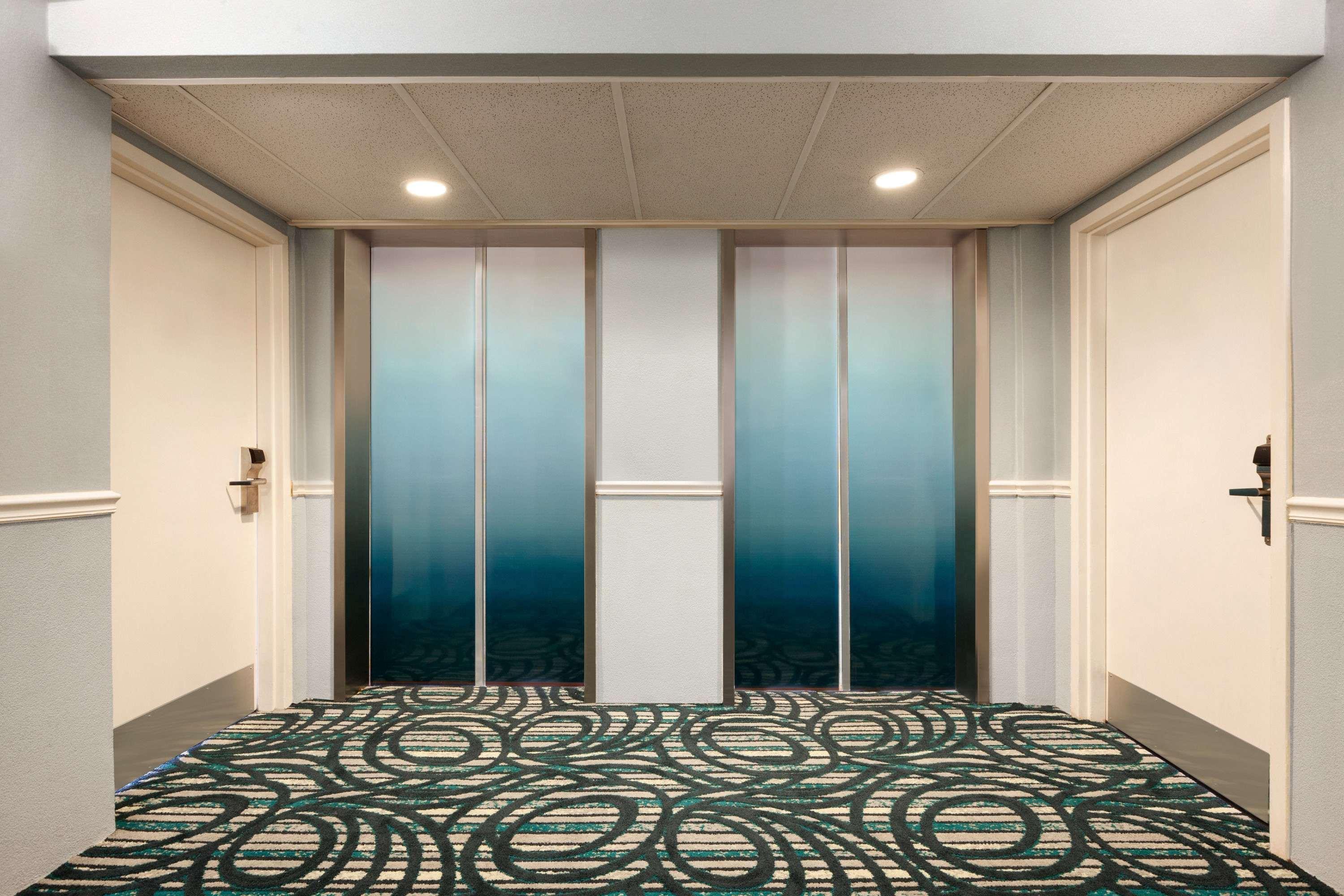 Howard Johnson Plaza By Wyndham Ocean City Oceanfront Экстерьер фото