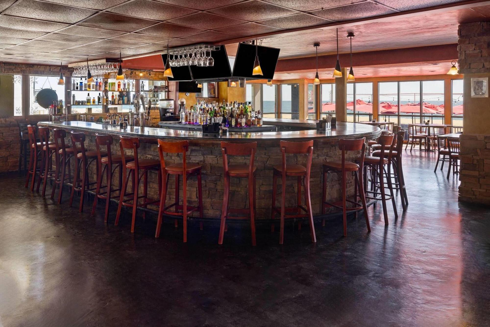 Howard Johnson Plaza By Wyndham Ocean City Oceanfront Экстерьер фото