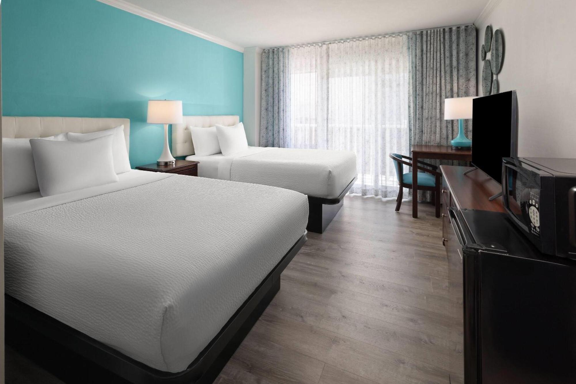 Howard Johnson Plaza By Wyndham Ocean City Oceanfront Экстерьер фото