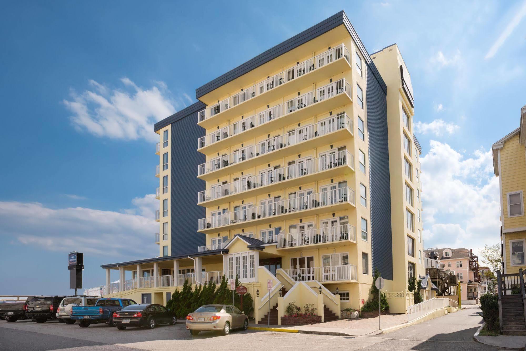 Howard Johnson Plaza By Wyndham Ocean City Oceanfront Экстерьер фото